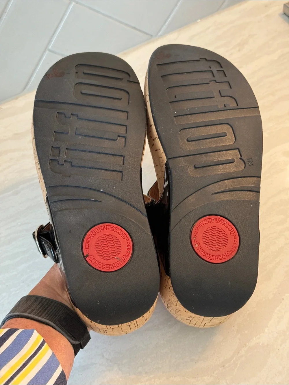 FitFlop Black Patent Leather Thong Sandals